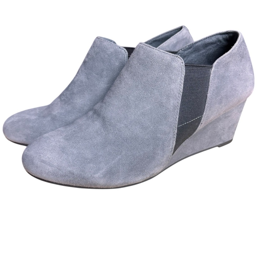 Vionic Elevated Stanton Wedge Bootie in Gray Suede – Women’s Sz 8 (EU 39)